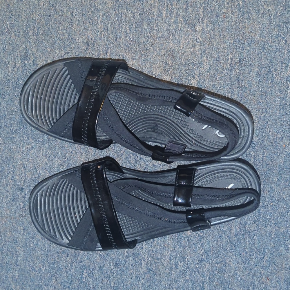 Sketchers sandals